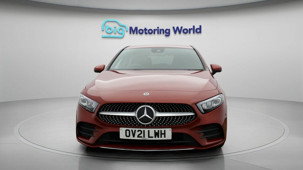 Mercedes-Benz A Class Amg Line OV21LWH Red #2