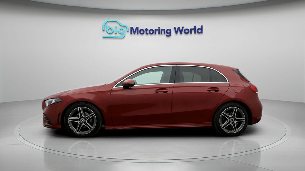 Mercedes-Benz A Class Amg Line OV21LWH Red #4