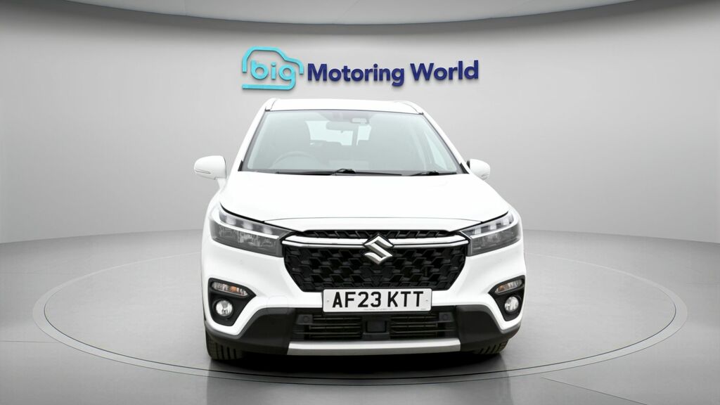 Suzuki S Cross Motion White #2