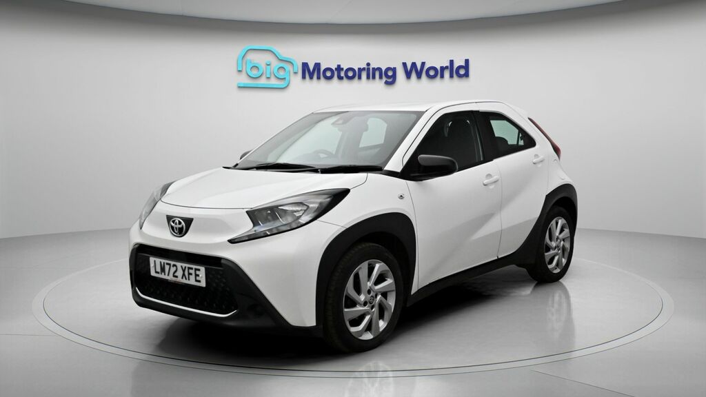 Toyota Aygo X Pure White #3