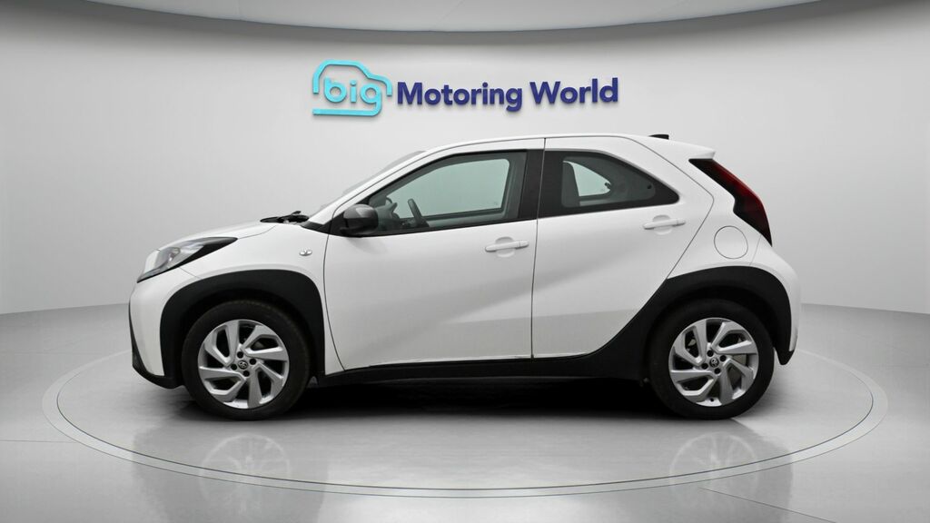 Toyota Aygo X Pure White #4