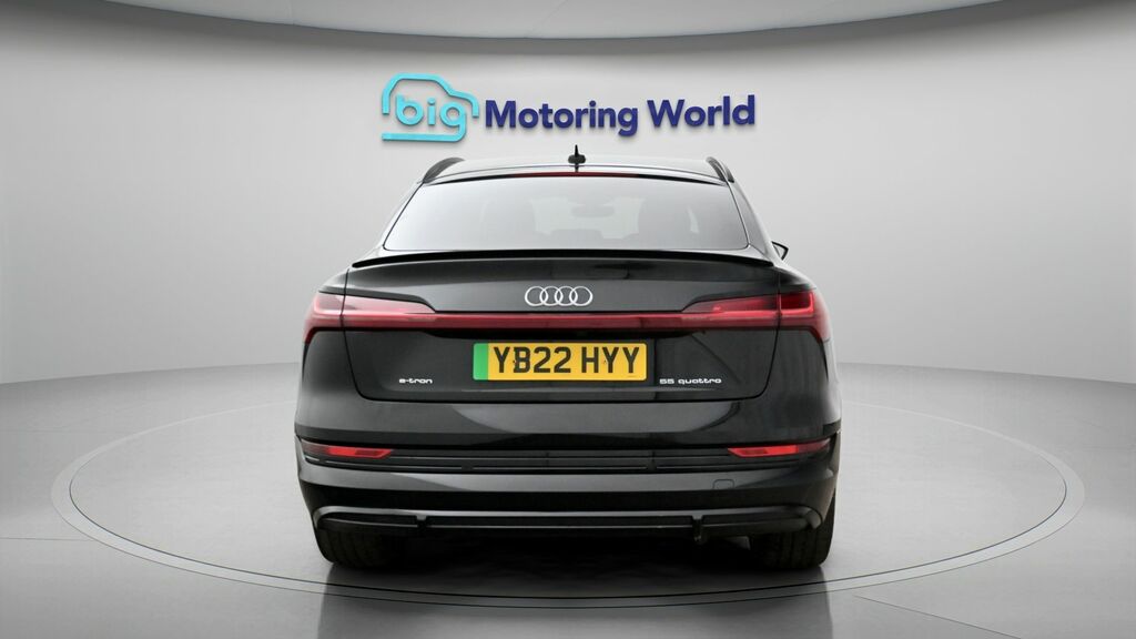 Audi E-tron Black Edition YB22HYY Black #6
