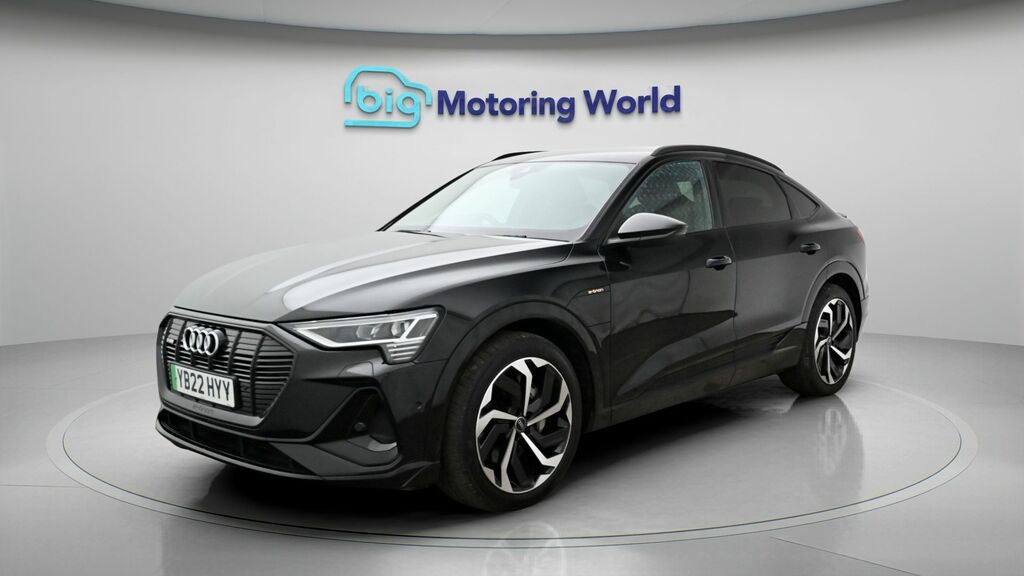 Audi E-tron Black Edition YB22HYY Black #3