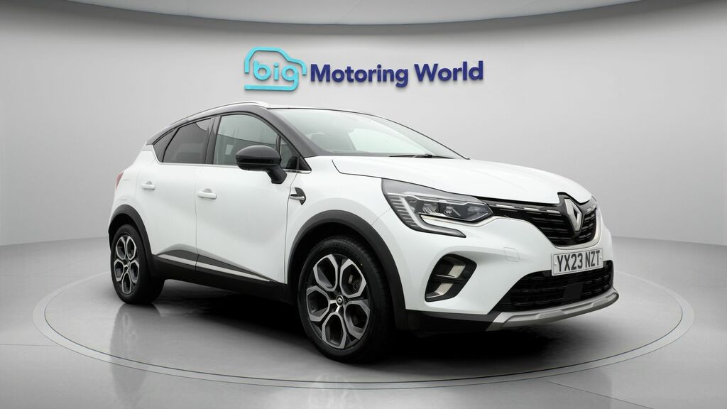 Renault Captur Techno White