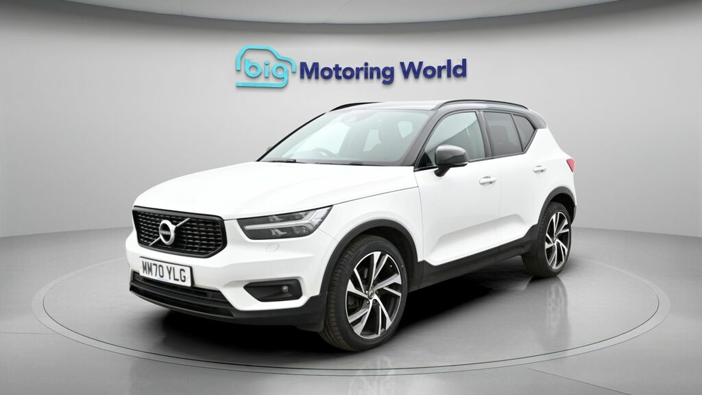 Volvo XC40 R-design Pro MM70YLG White #3
