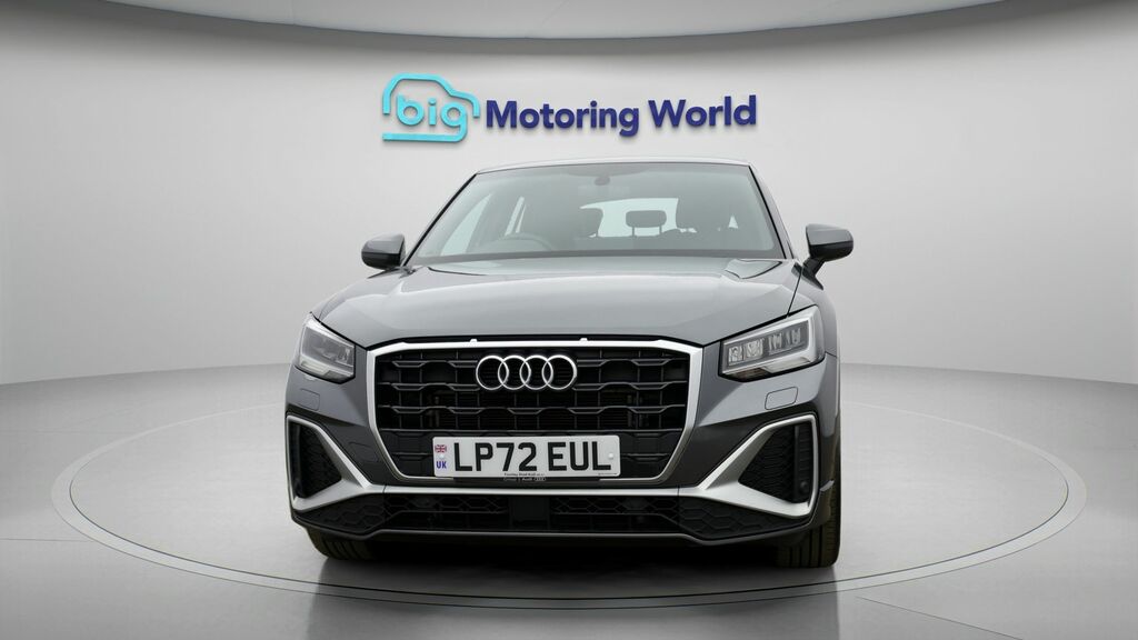 Audi Q2 S Line LP72EUL Grey #2