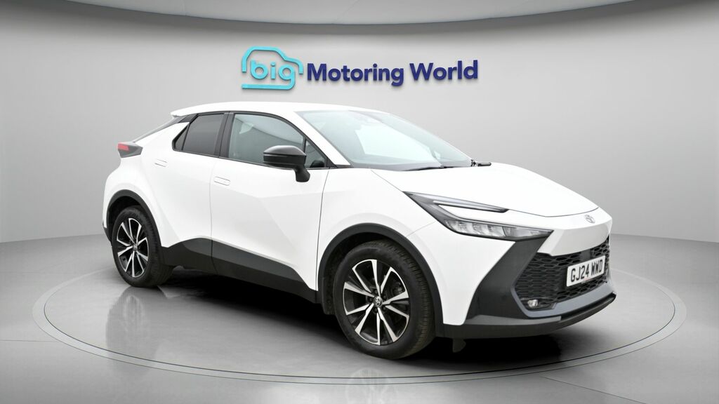Toyota C-Hr Design White