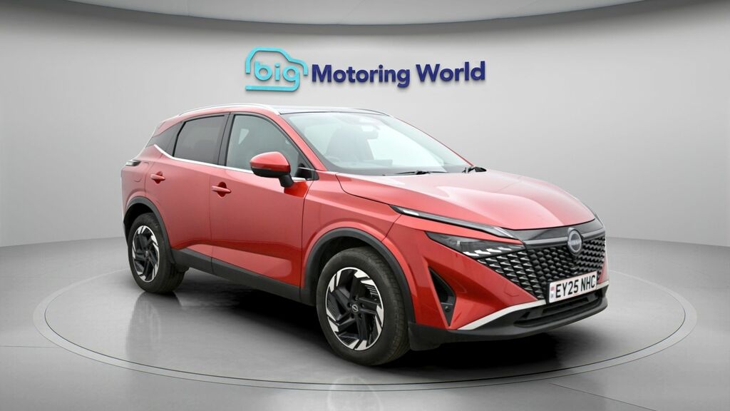 Nissan Qashqai N-connecta Red