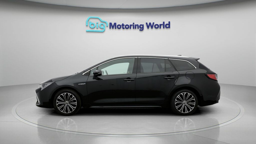 Toyota Corolla Excel Black #4