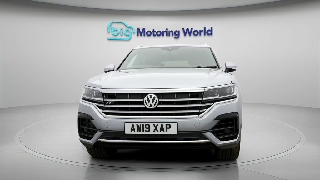 Volkswagen Touareg R-line Tech AW19XAP Silver #2