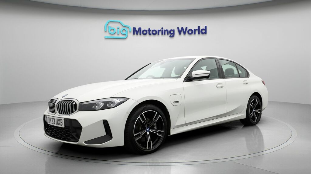 BMW 3 Series M Sport BK23UXB White #3