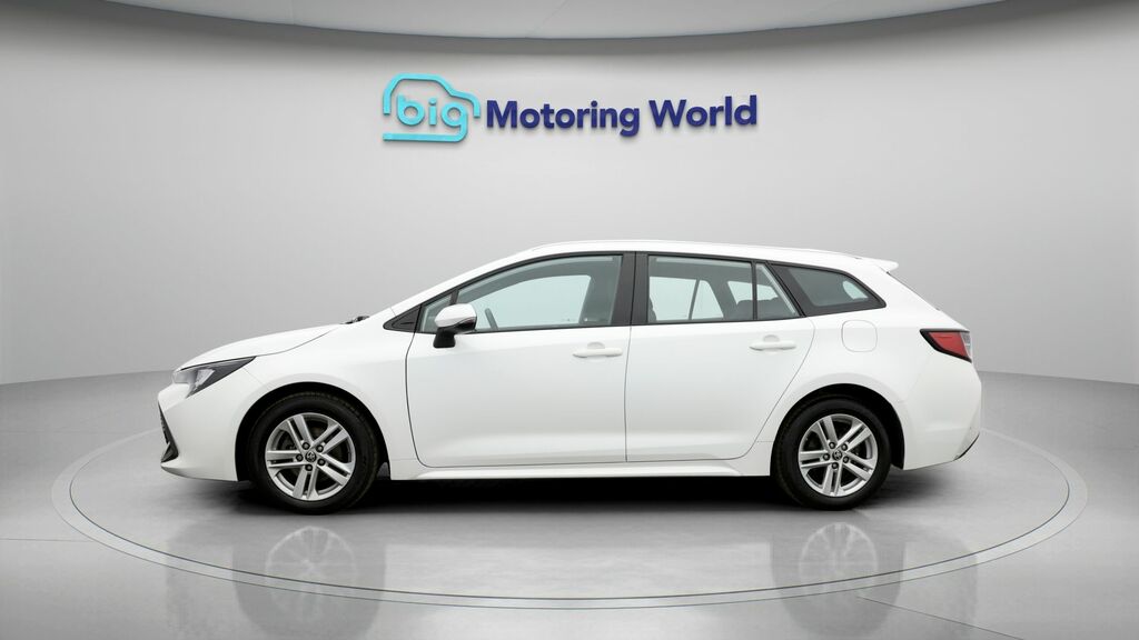 Toyota Corolla Icon BW72UGS White #4