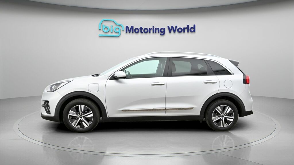 Kia Niro 3 Silver #4