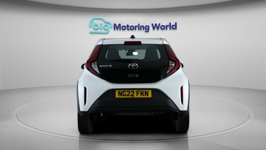 Toyota Aygo X Pure NG22FKN White #6