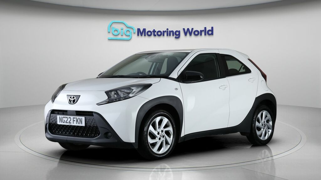 Toyota Aygo X Pure NG22FKN White #3