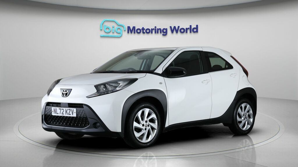 Toyota Aygo X Pure NL72KZV White #3