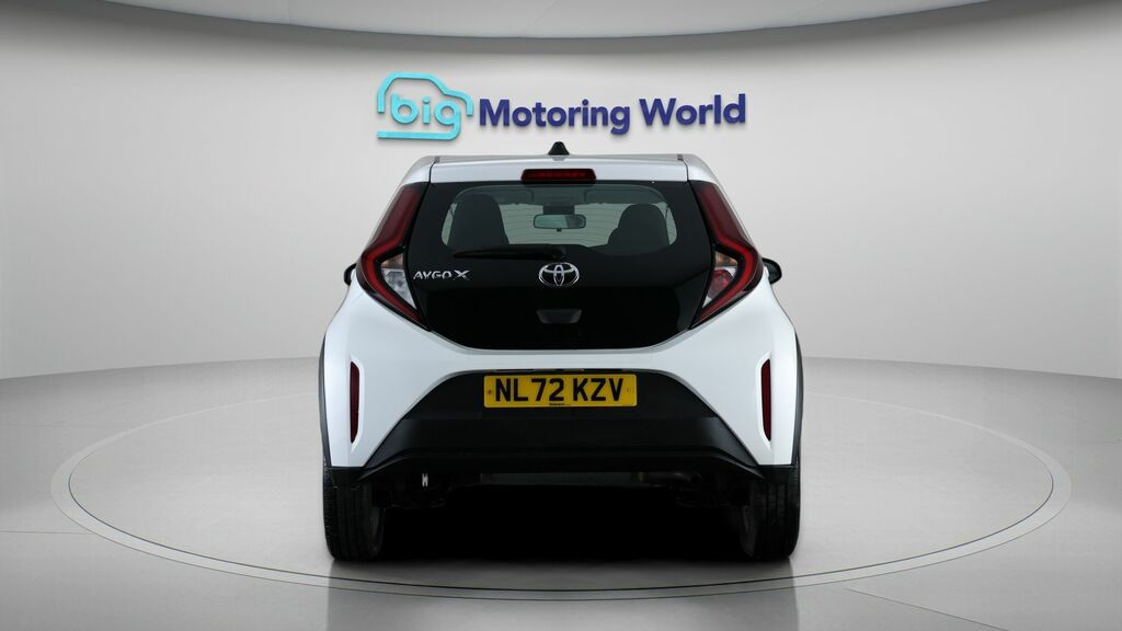 Toyota Aygo X Pure NL72KZV White #6