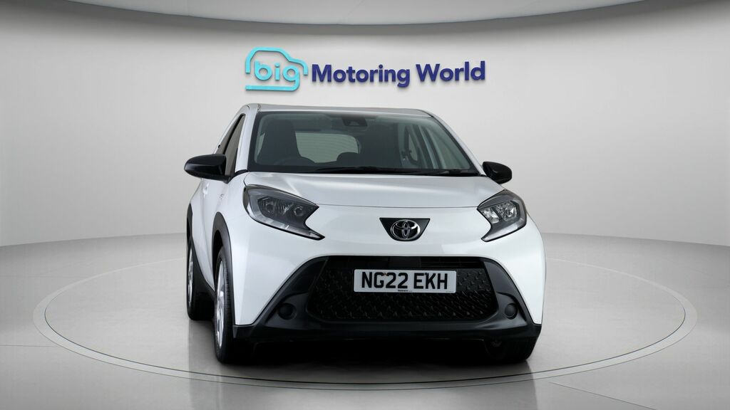 Toyota Aygo X Pure White #2