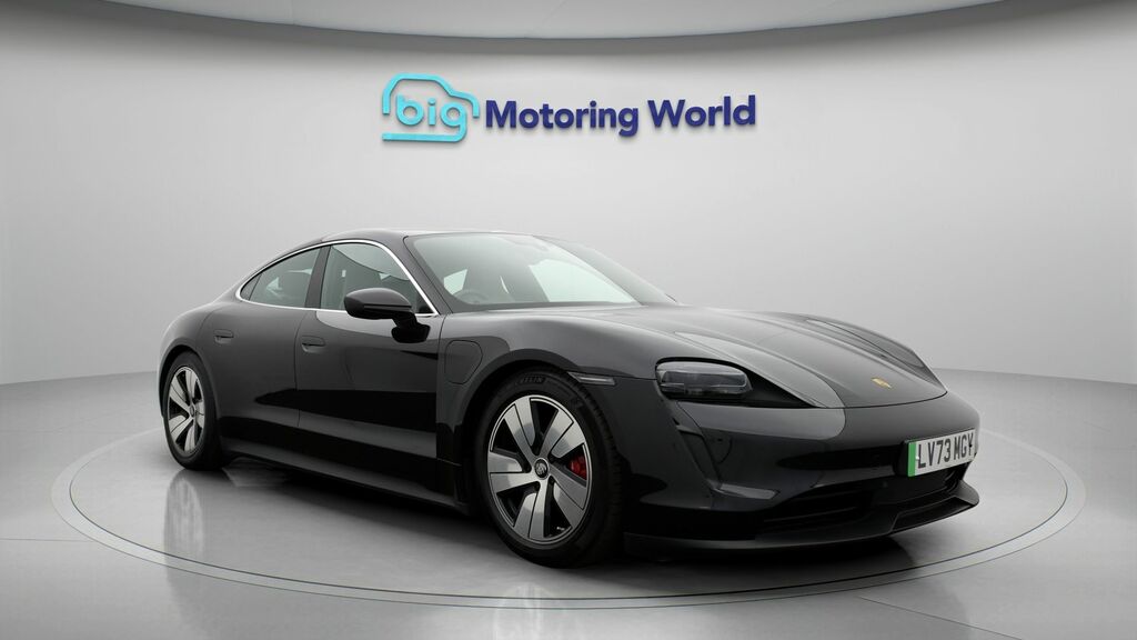 Porsche Taycan 4S Black