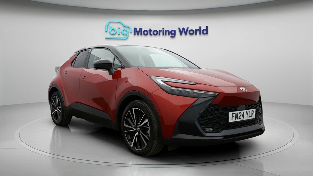 Toyota C-Hr Excel Red