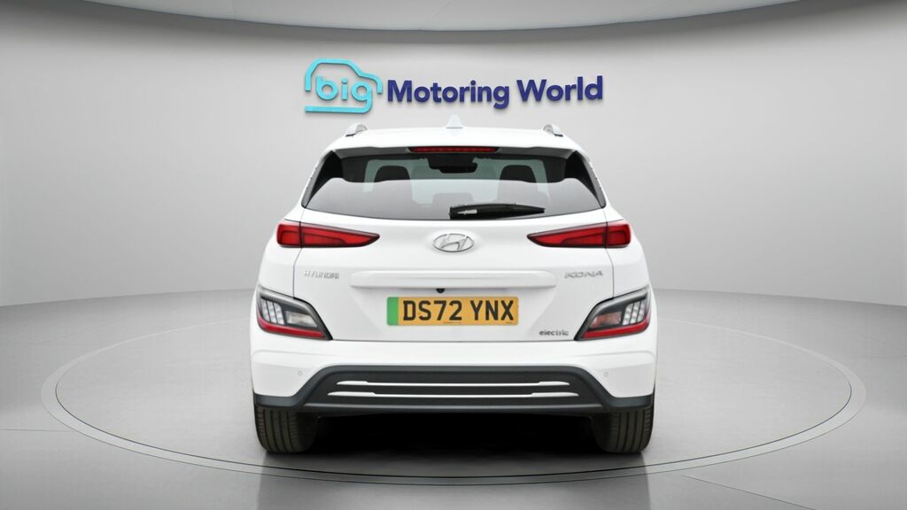 Hyundai Kona Premium DS72YNX White #6
