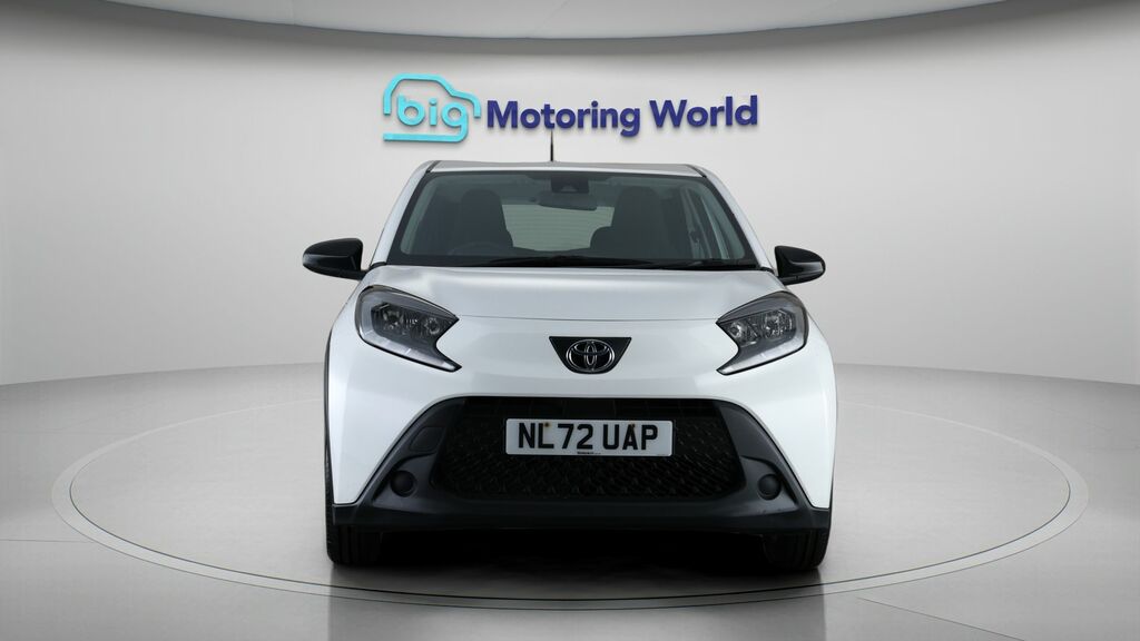 Toyota Aygo X Pure NL72UAP White #2