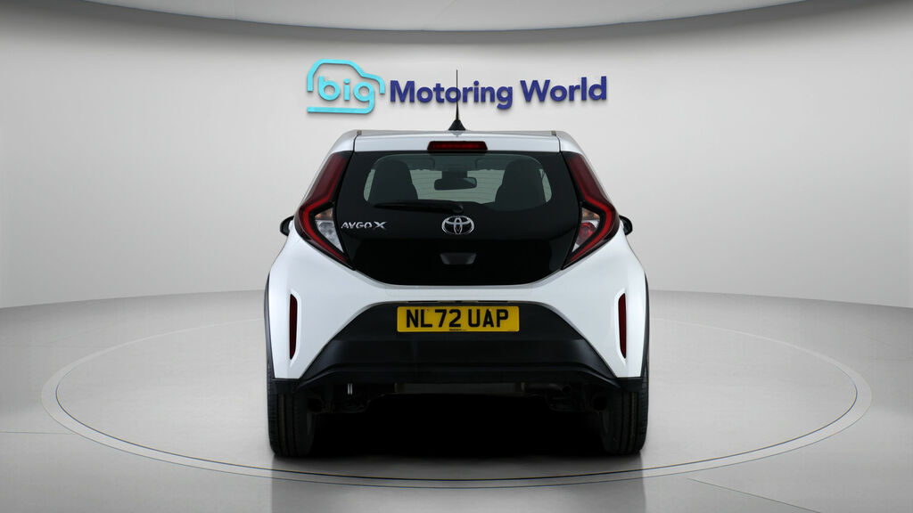 Toyota Aygo X Pure NL72UAP White #6