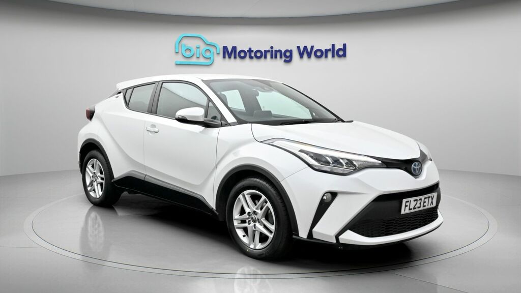 Toyota C-Hr Icon White