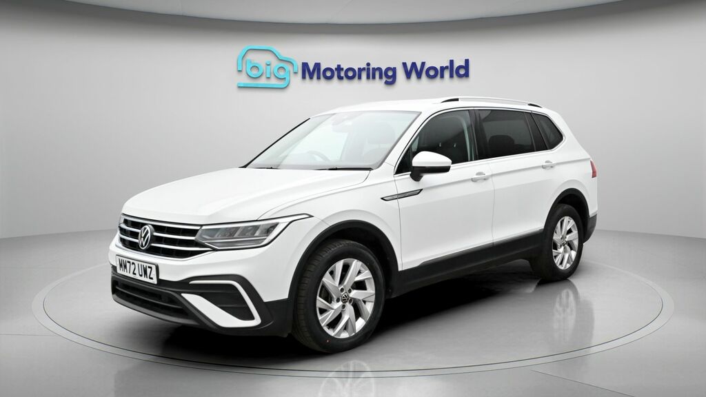 Volkswagen Tiguan Allspace Life White #3