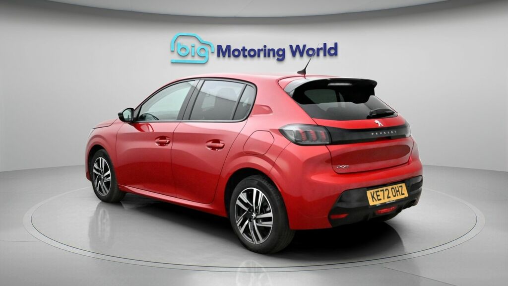 Peugeot 208 Allure Premium KE72OHZ Red #5