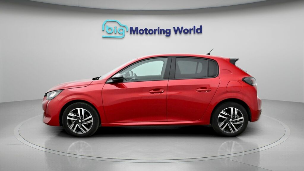 Peugeot 208 Allure Premium KE72OHZ Red #4