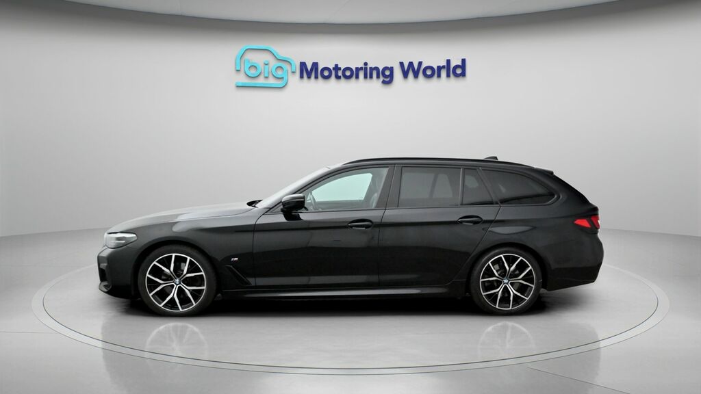 BMW 5 Series M Sport HV22USB Black #4