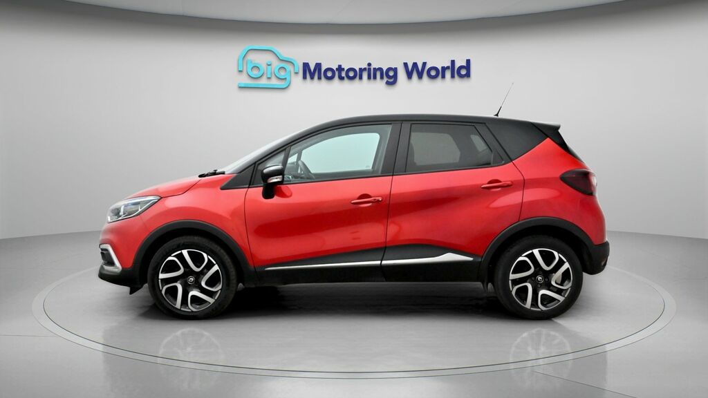 Renault Captur Iconic Red #4