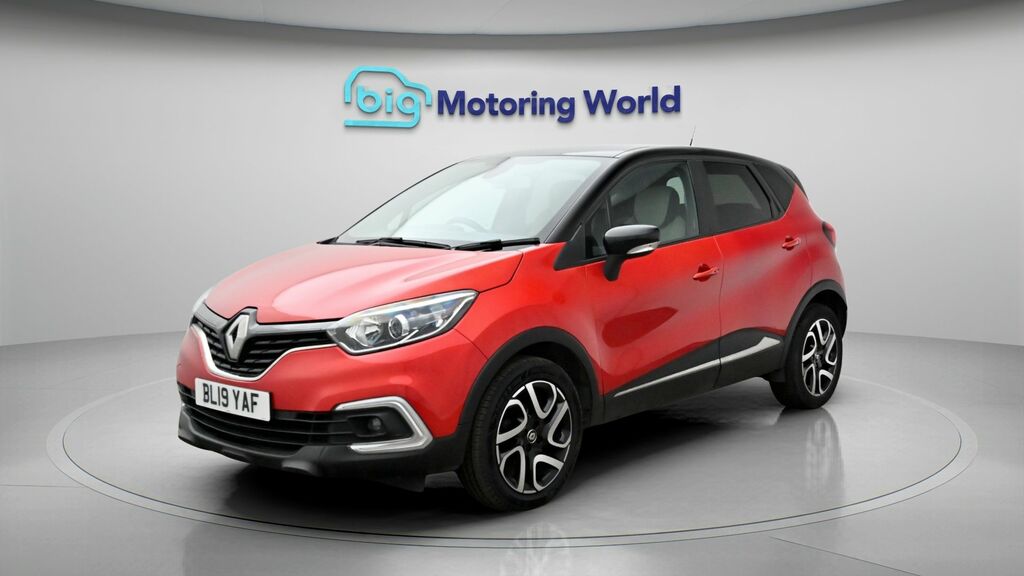 Renault Captur Iconic Red #3