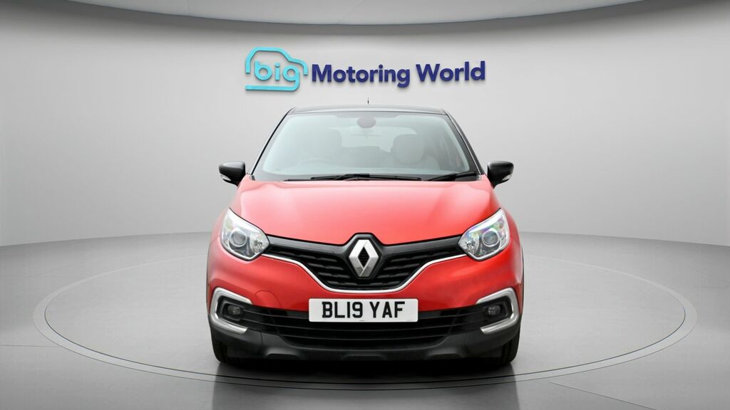 Renault Captur Iconic Red #2