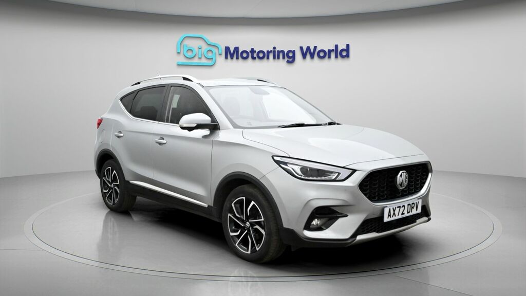 MG ZS Exclusive Silver