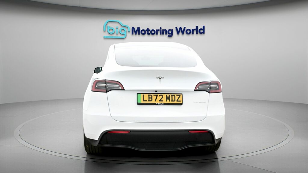 Tesla Model Y Long Range LB72MDZ White #6