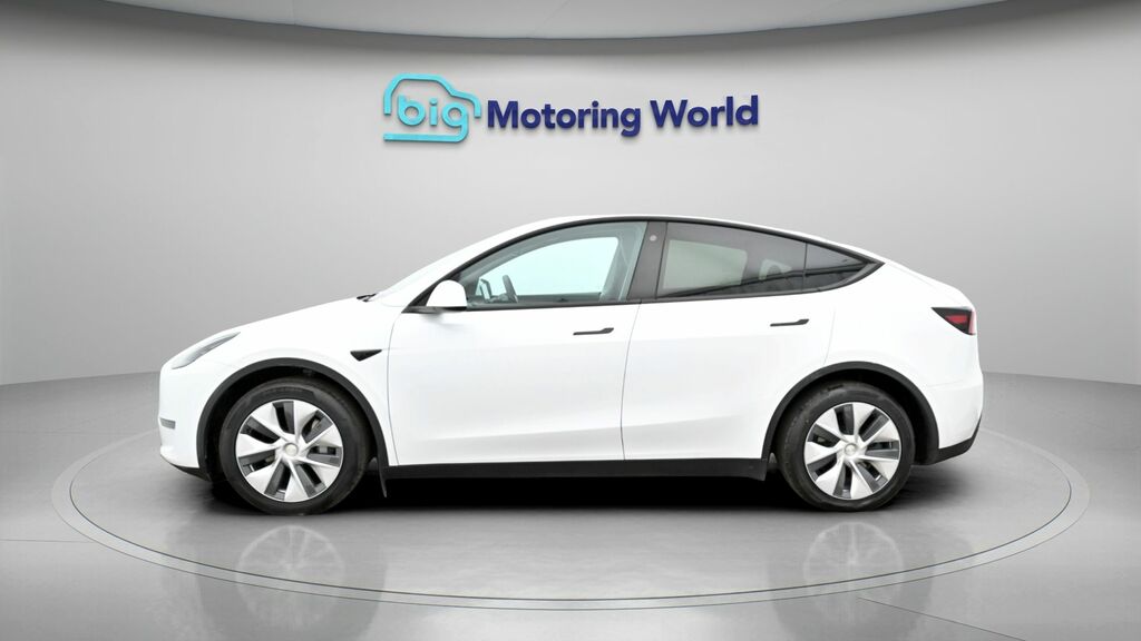 Tesla Model Y Long Range LB72MDZ White #4