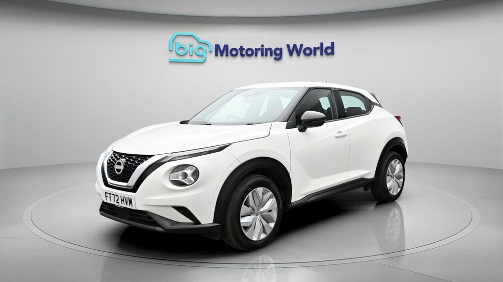 Nissan Juke Acenta White #3