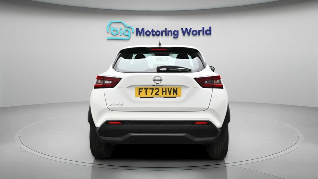 Nissan Juke Acenta White #6