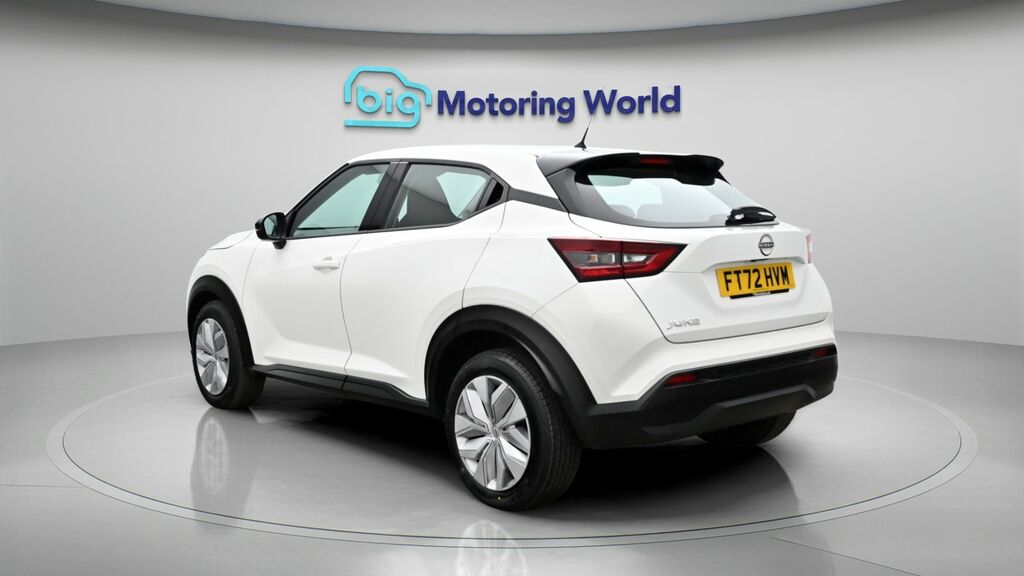 Nissan Juke Acenta White #5