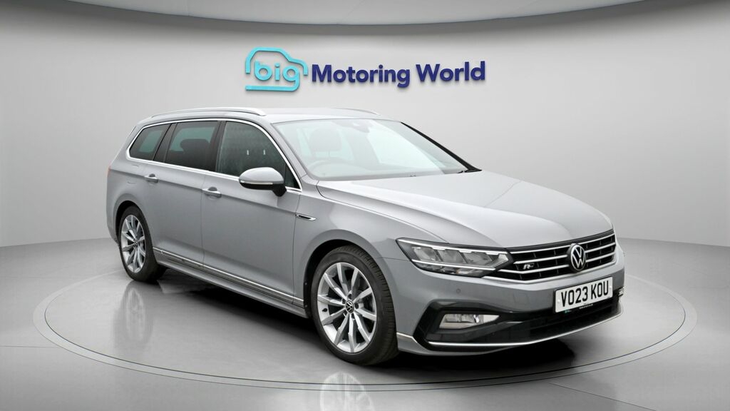 Volkswagen Passat R-line Grey