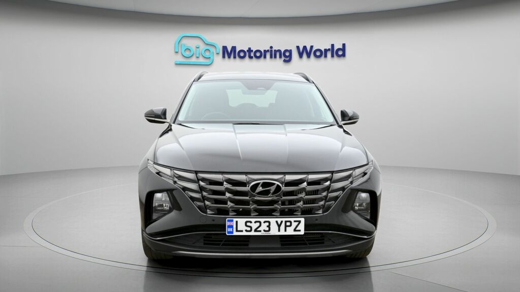 Hyundai Tucson Premium Black #2