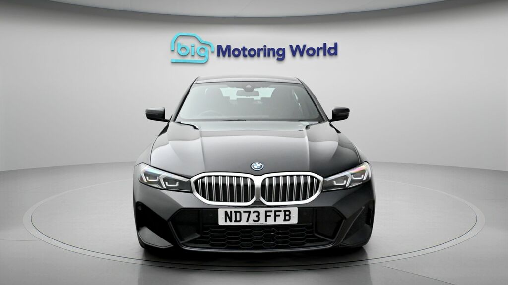BMW 3 Series M Sport Black #2
