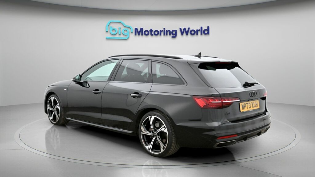 Audi A4 Avant Black Edition Black #5
