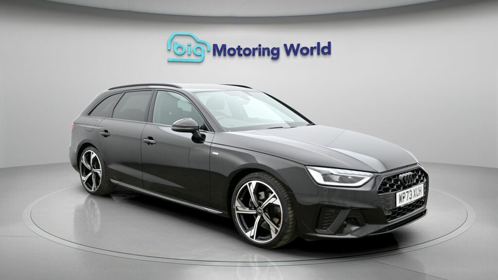 Audi A4 Avant Black Edition Black