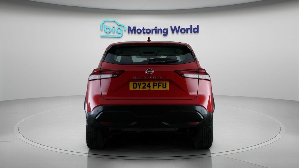 Nissan Qashqai Acenta Premium DY24PFU Red #6