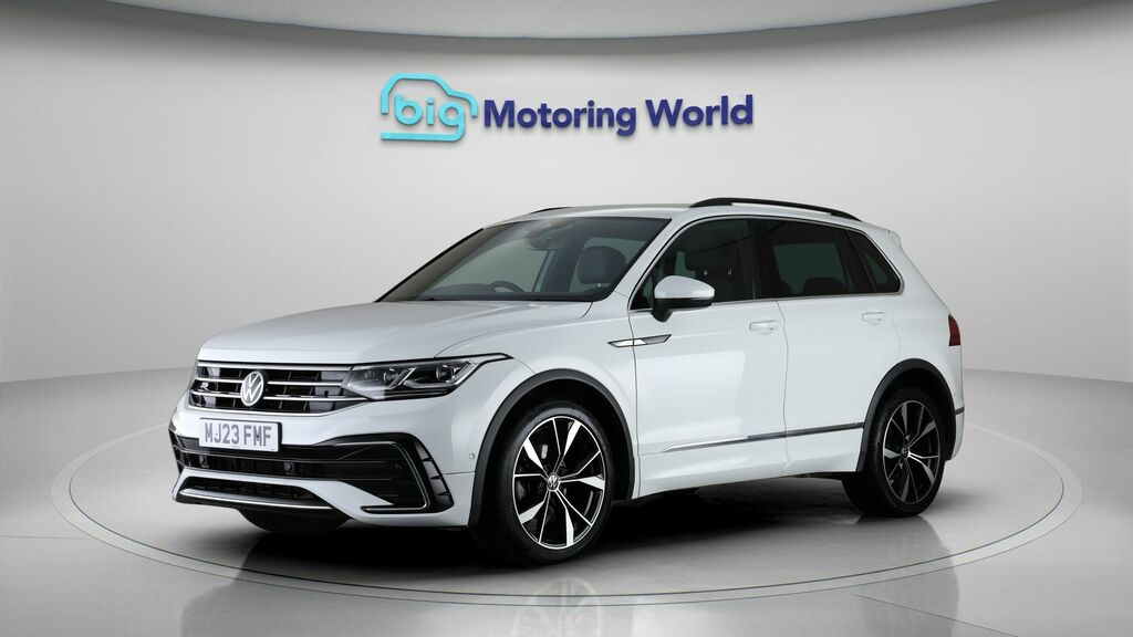 Volkswagen Tiguan R-line MJ23FMF White #3