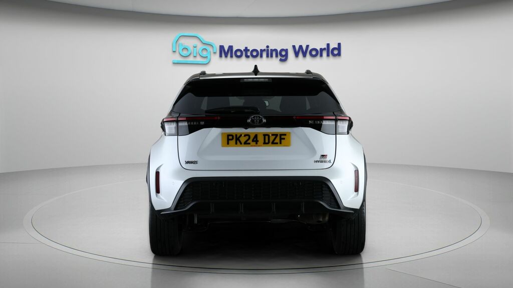 Toyota Yaris Cross Gr Sport PK24DZF White #6
