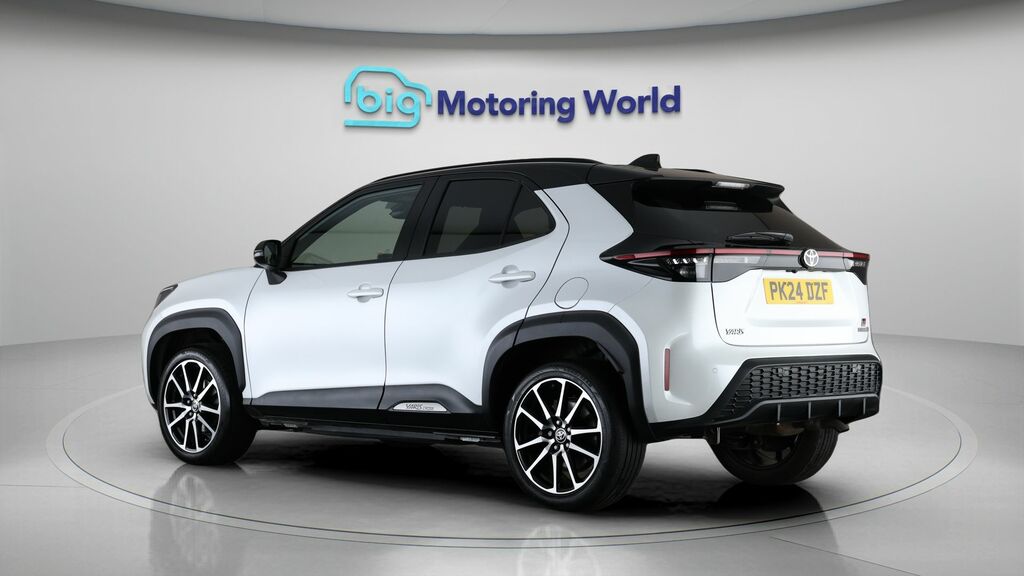 Toyota Yaris Cross Gr Sport PK24DZF White #5